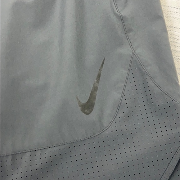 EUC Men’s Nike Athletic Shorts - Picture 2 of 7